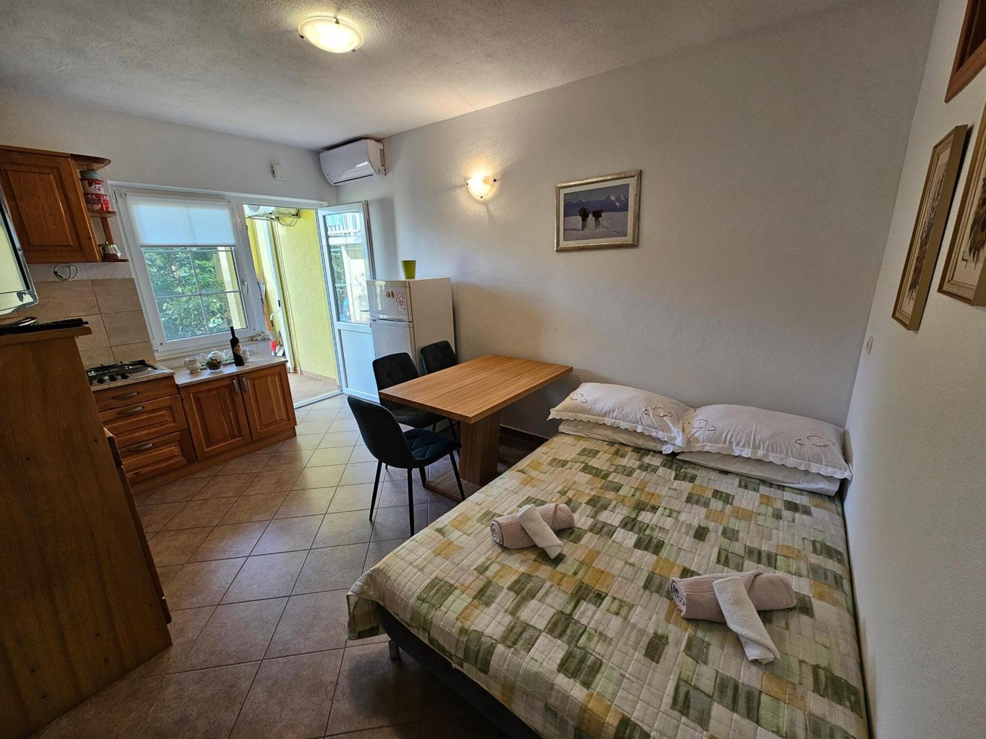 Apartmani Natasa Lokva Rogoznica Exterior foto